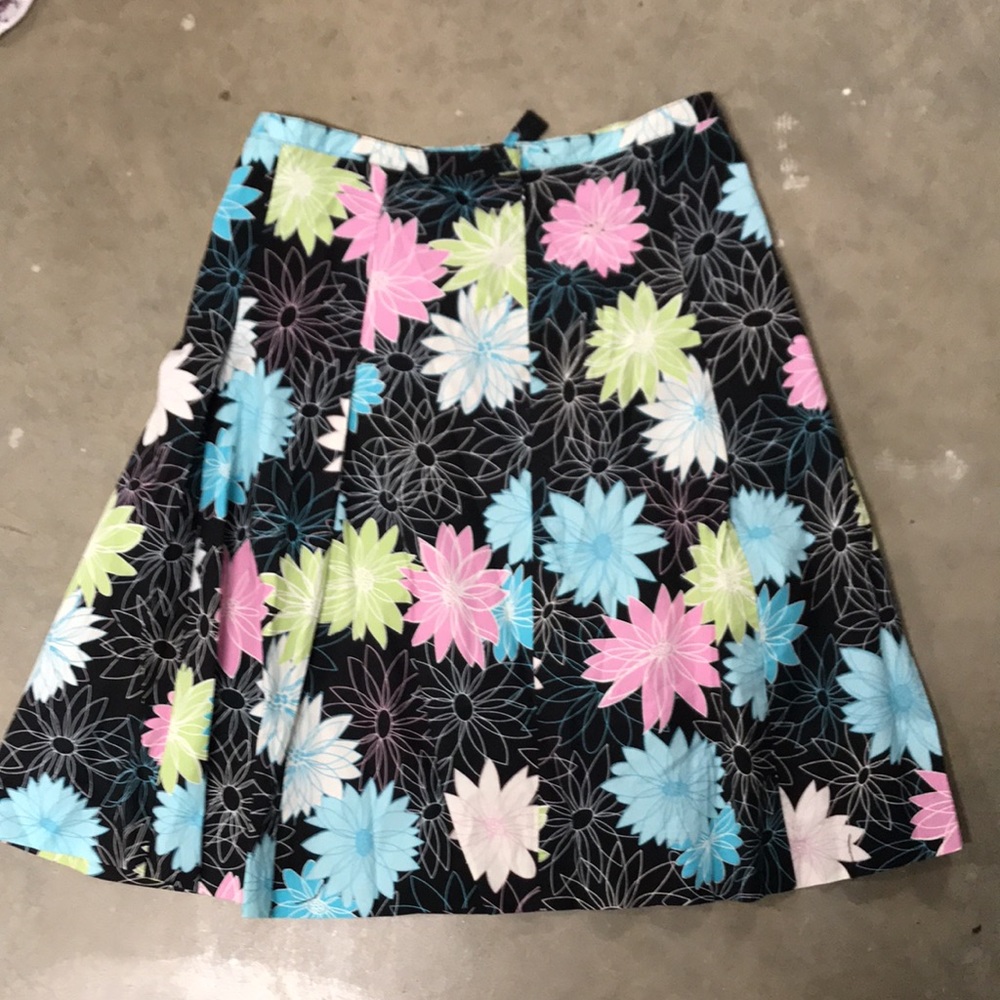 Skirt by Rafaella. Black with floral. Size 10 - Picture 2 of 5